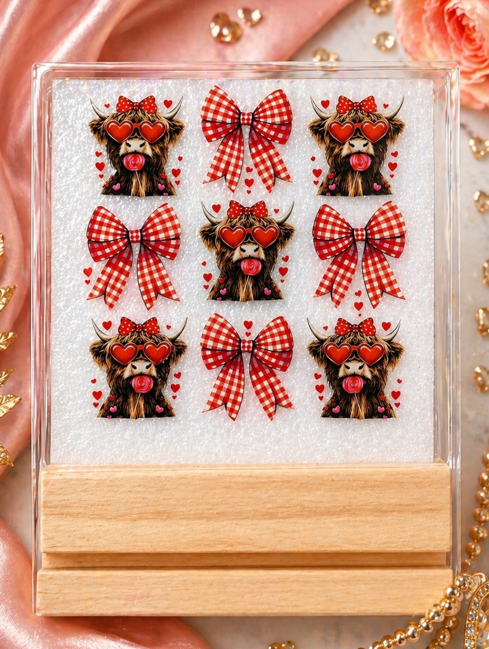 Highland Cow Acrylic Decor‎ Cute Cow Valentine Hearts Kawaii Desk Decor Coquette
